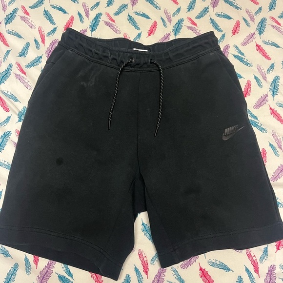 Nike Tech Black Shorts - Picture 1 of 6